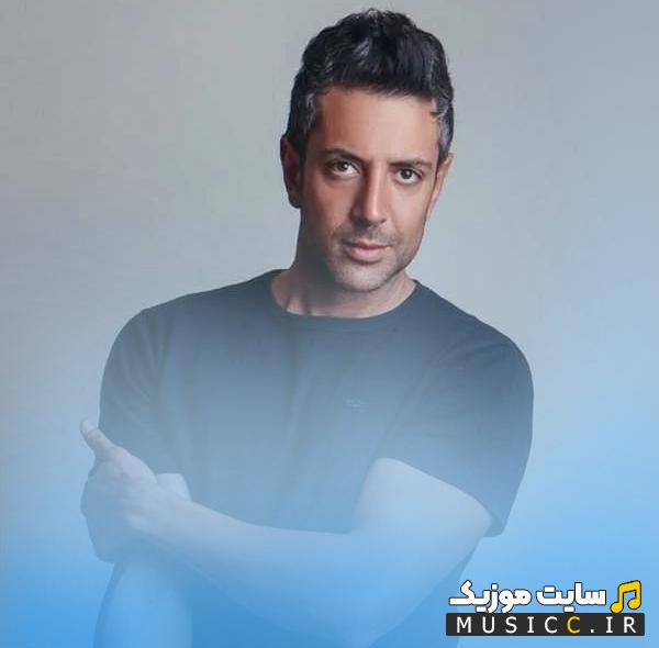 دانلود آهنگ اون قلبمو برداشت گرفت تو دستاش از رضایا